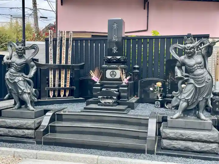 勧行寺の{uncategorized: "未分類", other: "その他", undefined: "問題あり", building: "その他建物", grave: "お墓", sacred_gate: "鳥居", guardian: "狛犬", statue: "像", buddha: "仏像", history: "歴史", nature: "自然", garden: "庭園", animal: "動物", pagoda: "塔", temizu: "手水舎", mountain_gate: "山門・神門", sanctuary: "本殿・本堂", subordinate: "末社・摂社", art: "芸術", scenery: "景色", jizo: "地蔵", ema: "絵馬", goshuin: "御朱印", omikuji: "おみくじ", items: "授与品その他", amulet: "お守り", goshuincho: "御朱印帳", eats: "食事", festival: "お祭り", votive_dance: "神楽", shichigosan: "七五三参", wedding: "結婚式", experience: "体験その他", initially: "初詣", around: "周辺", anti_infection: "感染症対策"}