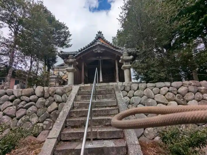 久保神社の{uncategorized: "未分類", other: "その他", undefined: "問題あり", building: "その他建物", grave: "お墓", sacred_gate: "鳥居", guardian: "狛犬", statue: "像", buddha: "仏像", history: "歴史", nature: "自然", garden: "庭園", animal: "動物", pagoda: "塔", temizu: "手水舎", mountain_gate: "山門・神門", sanctuary: "本殿・本堂", subordinate: "末社・摂社", art: "芸術", scenery: "景色", jizo: "地蔵", ema: "絵馬", goshuin: "御朱印", omikuji: "おみくじ", items: "授与品その他", amulet: "お守り", goshuincho: "御朱印帳", eats: "食事", festival: "お祭り", votive_dance: "神楽", shichigosan: "七五三参", wedding: "結婚式", experience: "体験その他", initially: "初詣", around: "周辺", anti_infection: "感染症対策"}