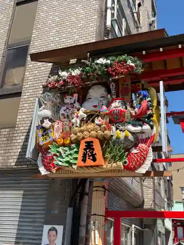 鷲神社の{uncategorized: "未分類", other: "その他", undefined: "問題あり", building: "その他建物", grave: "お墓", sacred_gate: "鳥居", guardian: "狛犬", statue: "像", buddha: "仏像", history: "歴史", nature: "自然", garden: "庭園", animal: "動物", pagoda: "塔", temizu: "手水舎", mountain_gate: "山門・神門", sanctuary: "本殿・本堂", subordinate: "末社・摂社", art: "芸術", scenery: "景色", jizo: "地蔵", ema: "絵馬", goshuin: "御朱印", omikuji: "おみくじ", items: "授与品その他", amulet: "お守り", goshuincho: "御朱印帳", eats: "食事", festival: "お祭り", votive_dance: "神楽", shichigosan: "七五三参", wedding: "結婚式", experience: "体験その他", initially: "初詣", around: "周辺", anti_infection: "感染症対策"}