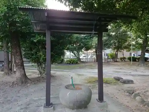 白山社（前田白山社）の手水舎