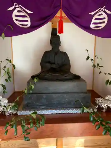 玉野御嶽神社の像