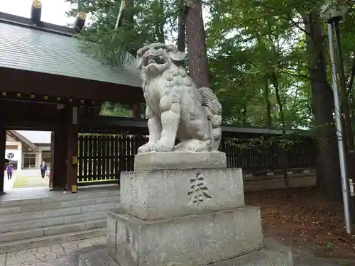 帯廣神社の狛犬