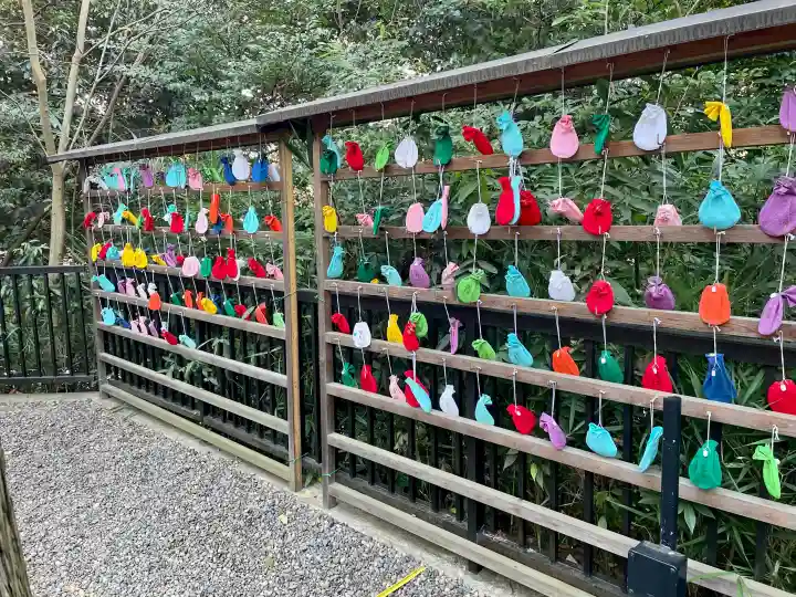 武蔵一宮氷川神社の{uncategorized: "未分類", other: "その他", undefined: "問題あり", building: "その他建物", grave: "お墓", sacred_gate: "鳥居", guardian: "狛犬", statue: "像", buddha: "仏像", history: "歴史", nature: "自然", garden: "庭園", animal: "動物", pagoda: "塔", temizu: "手水舎", mountain_gate: "山門・神門", sanctuary: "本殿・本堂", subordinate: "末社・摂社", art: "芸術", scenery: "景色", jizo: "地蔵", ema: "絵馬", goshuin: "御朱印", omikuji: "おみくじ", items: "授与品その他", amulet: "お守り", goshuincho: "御朱印帳", eats: "食事", festival: "お祭り", votive_dance: "神楽", shichigosan: "七五三参", wedding: "結婚式", experience: "体験その他", initially: "初詣", around: "周辺", anti_infection: "感染症対策"}