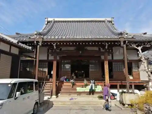 西栄寺の本殿・本堂