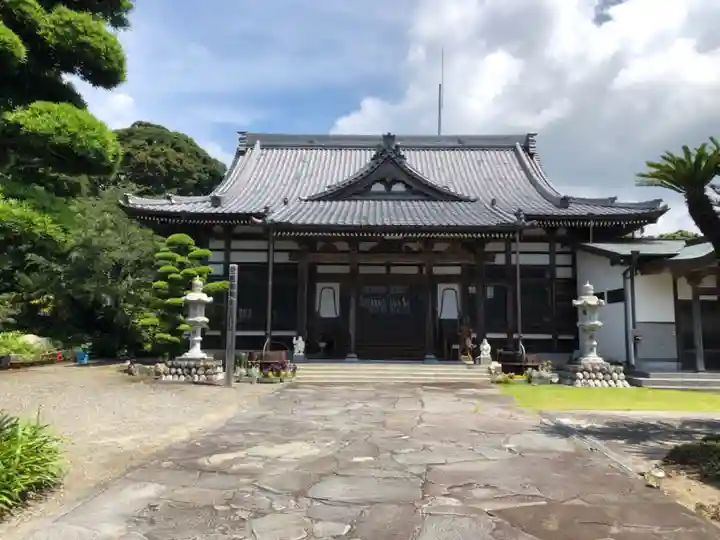 官長寺の本殿・本堂