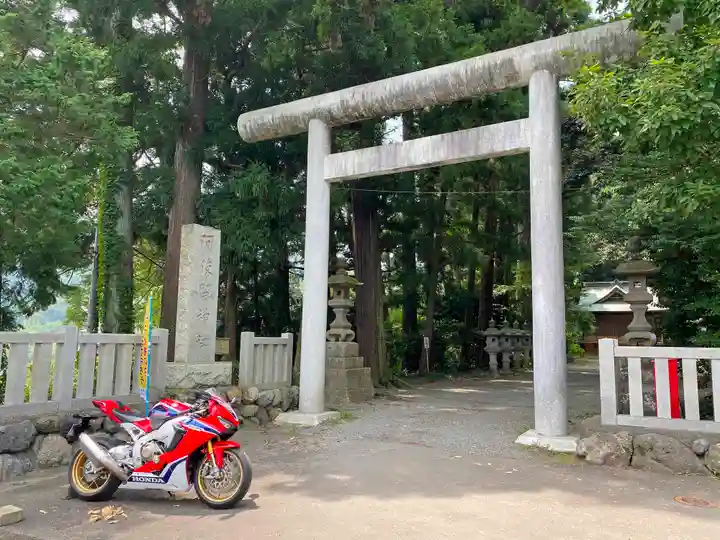 阿伎留神社の鳥居