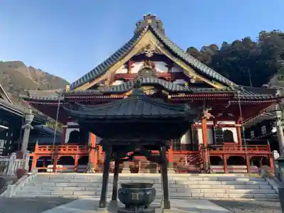 久遠寺の本殿・本堂