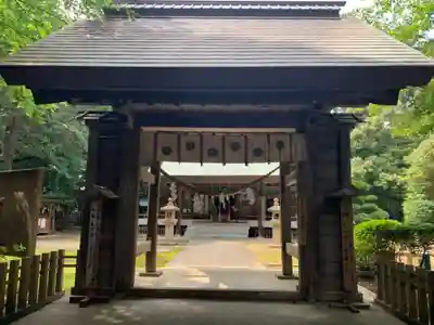 鎌田神明宮の山門・神門