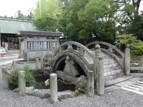 若宮神明社の庭園