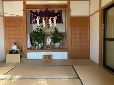 高塚神社の本殿
