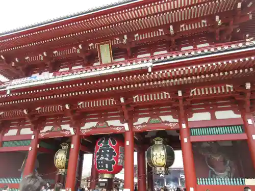 浅草寺の山門