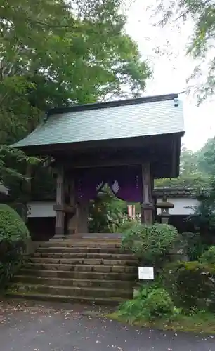 乾徳寺の山門