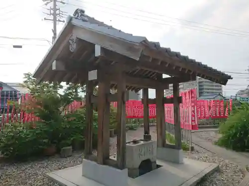 西光院の手水舎