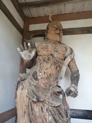 宝積寺の像