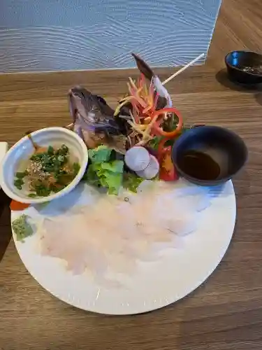 箱島神社の{uncategorized: "未分類", other: "その他", undefined: "問題あり", building: "その他建物", grave: "お墓", sacred_gate: "鳥居", guardian: "狛犬", statue: "像", buddha: "仏像", history: "歴史", nature: "自然", garden: "庭園", animal: "動物", pagoda: "塔", temizu: "手水舎", mountain_gate: "山門・神門", sanctuary: "本殿・本堂", subordinate: "末社・摂社", art: "芸術", scenery: "景色", jizo: "地蔵", ema: "絵馬", goshuin: "御朱印", omikuji: "おみくじ", items: "授与品その他", amulet: "お守り", goshuincho: "御朱印帳", eats: "食事", festival: "お祭り", votive_dance: "神楽", shichigosan: "七五三参", wedding: "結婚式", experience: "体験その他", initially: "初詣", around: "周辺", anti_infection: "感染症対策"}