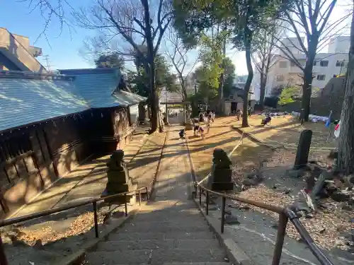 三宿神社の{uncategorized: "未分類", other: "その他", undefined: "問題あり", building: "その他建物", grave: "お墓", sacred_gate: "鳥居", guardian: "狛犬", statue: "像", buddha: "仏像", history: "歴史", nature: "自然", garden: "庭園", animal: "動物", pagoda: "塔", temizu: "手水舎", mountain_gate: "山門・神門", sanctuary: "本殿・本堂", subordinate: "末社・摂社", art: "芸術", scenery: "景色", jizo: "地蔵", ema: "絵馬", goshuin: "御朱印", omikuji: "おみくじ", items: "授与品その他", amulet: "お守り", goshuincho: "御朱印帳", eats: "食事", festival: "お祭り", votive_dance: "神楽", shichigosan: "七五三参", wedding: "結婚式", experience: "体験その他", initially: "初詣", around: "周辺", anti_infection: "感染症対策"}