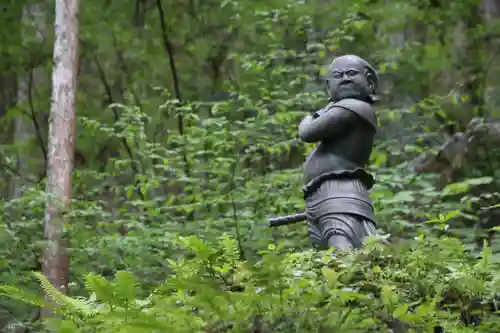 岩屋寺の像