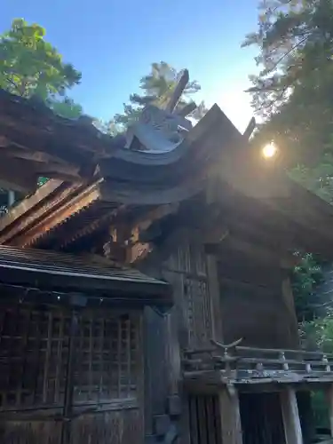 比津神社の本殿