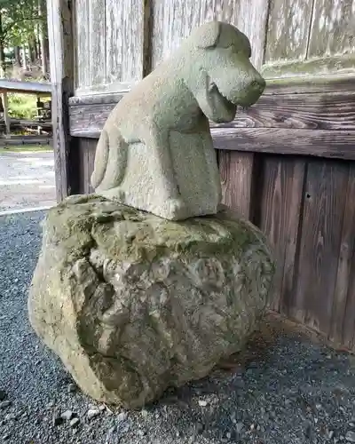 白鳥神社の狛犬