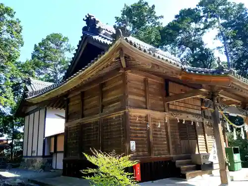 椎ケ脇神社の本殿