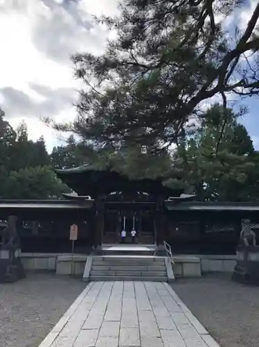 上杉神社の山門・神門