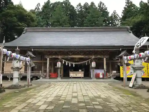 櫛引八幡宮の本殿