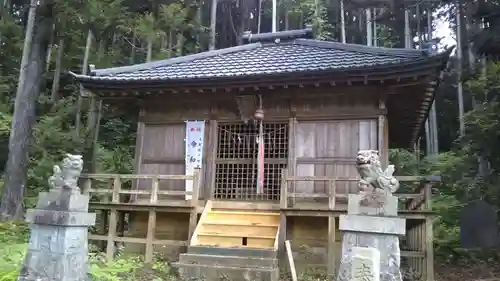 十殿神社の本殿