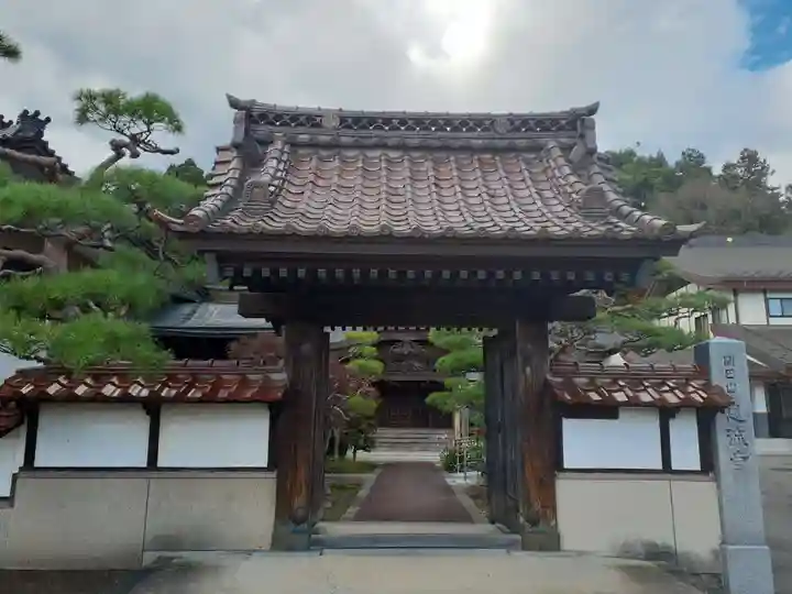 恩流寺の山門・神門