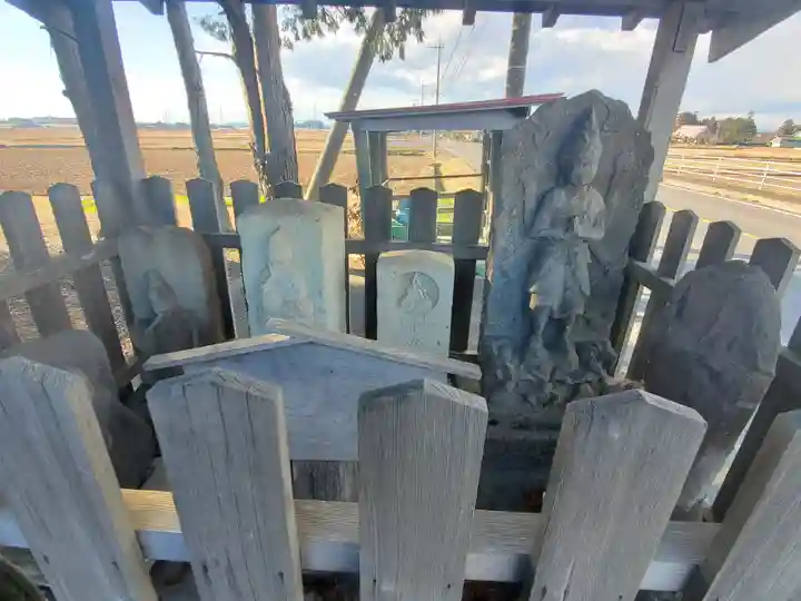 八龍神社の仏像