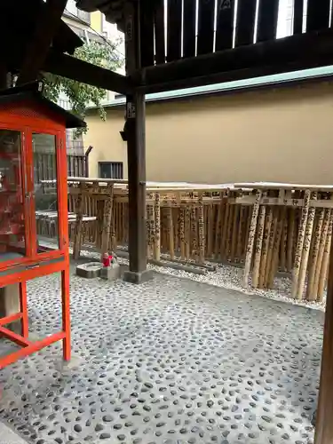 被官稲荷神社の鳥居