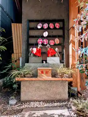 五十稲荷神社(栄寿稲荷神社)の狛犬