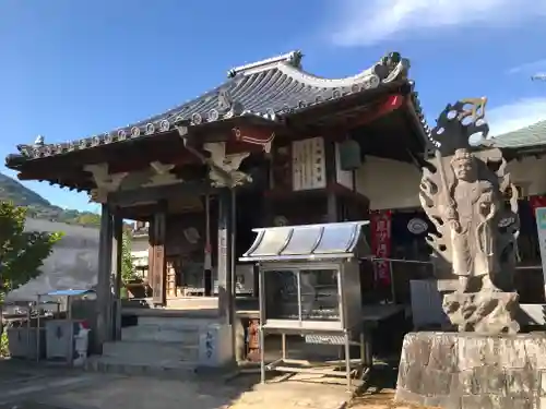 文殊院の本殿・本堂