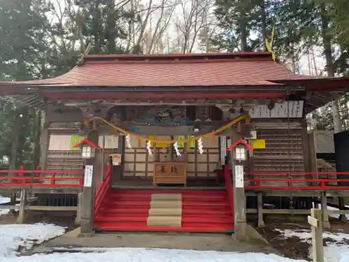 月山神社の本殿