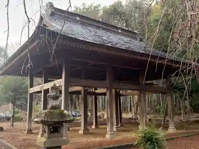 月讀神社の{uncategorized: "未分類", other: "その他", undefined: "問題あり", building: "その他建物", grave: "お墓", sacred_gate: "鳥居", guardian: "狛犬", statue: "像", buddha: "仏像", history: "歴史", nature: "自然", garden: "庭園", animal: "動物", pagoda: "塔", temizu: "手水舎", mountain_gate: "山門・神門", sanctuary: "本殿・本堂", subordinate: "末社・摂社", art: "芸術", scenery: "景色", jizo: "地蔵", ema: "絵馬", goshuin: "御朱印", omikuji: "おみくじ", items: "授与品その他", amulet: "お守り", goshuincho: "御朱印帳", eats: "食事", festival: "お祭り", votive_dance: "神楽", shichigosan: "七五三参", wedding: "結婚式", experience: "体験その他", initially: "初詣", around: "周辺", anti_infection: "感染症対策"}