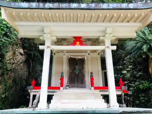 八島神社の本殿