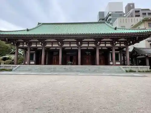 東長寺の本殿