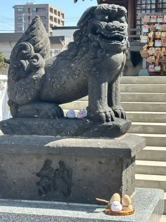 札幌諏訪神社の{uncategorized: "未分類", other: "その他", undefined: "問題あり", building: "その他建物", grave: "お墓", sacred_gate: "鳥居", guardian: "狛犬", statue: "像", buddha: "仏像", history: "歴史", nature: "自然", garden: "庭園", animal: "動物", pagoda: "塔", temizu: "手水舎", mountain_gate: "山門・神門", sanctuary: "本殿・本堂", subordinate: "末社・摂社", art: "芸術", scenery: "景色", jizo: "地蔵", ema: "絵馬", goshuin: "御朱印", omikuji: "おみくじ", items: "授与品その他", amulet: "お守り", goshuincho: "御朱印帳", eats: "食事", festival: "お祭り", votive_dance: "神楽", shichigosan: "七五三参", wedding: "結婚式", experience: "体験その他", initially: "初詣", around: "周辺", anti_infection: "感染症対策"}