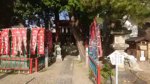 新羅神社の末社