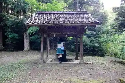 倭文神社の手水舎