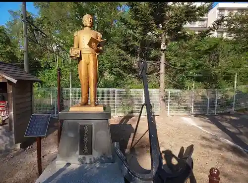 龍宮神社の像