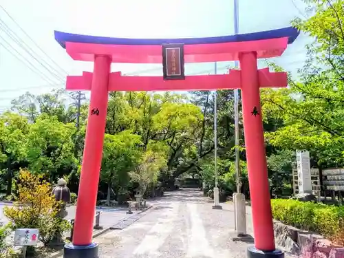 市原稲荷神社の鳥居