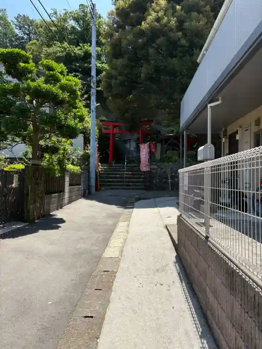 西森稲荷大明神の{uncategorized: "未分類", other: "その他", undefined: "問題あり", building: "その他建物", grave: "お墓", sacred_gate: "鳥居", guardian: "狛犬", statue: "像", buddha: "仏像", history: "歴史", nature: "自然", garden: "庭園", animal: "動物", pagoda: "塔", temizu: "手水舎", mountain_gate: "山門・神門", sanctuary: "本殿・本堂", subordinate: "末社・摂社", art: "芸術", scenery: "景色", jizo: "地蔵", ema: "絵馬", goshuin: "御朱印", omikuji: "おみくじ", items: "授与品その他", amulet: "お守り", goshuincho: "御朱印帳", eats: "食事", festival: "お祭り", votive_dance: "神楽", shichigosan: "七五三参", wedding: "結婚式", experience: "体験その他", initially: "初詣", around: "周辺", anti_infection: "感染症対策"}