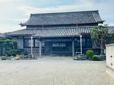 観音寺の{uncategorized: "未分類", other: "その他", undefined: "問題あり", building: "その他建物", grave: "お墓", sacred_gate: "鳥居", guardian: "狛犬", statue: "像", buddha: "仏像", history: "歴史", nature: "自然", garden: "庭園", animal: "動物", pagoda: "塔", temizu: "手水舎", mountain_gate: "山門・神門", sanctuary: "本殿・本堂", subordinate: "末社・摂社", art: "芸術", scenery: "景色", jizo: "地蔵", ema: "絵馬", goshuin: "御朱印", omikuji: "おみくじ", items: "授与品その他", amulet: "お守り", goshuincho: "御朱印帳", eats: "食事", festival: "お祭り", votive_dance: "神楽", shichigosan: "七五三参", wedding: "結婚式", experience: "体験その他", initially: "初詣", around: "周辺", anti_infection: "感染症対策"}