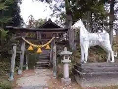 八柱神社（本徳町）の狛犬