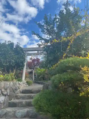 横浜御嶽神社の鳥居