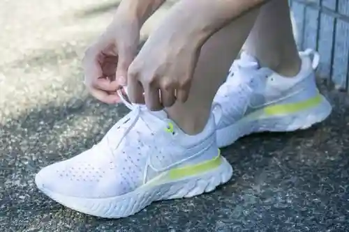 足の神様 服部天神宮(大阪府)