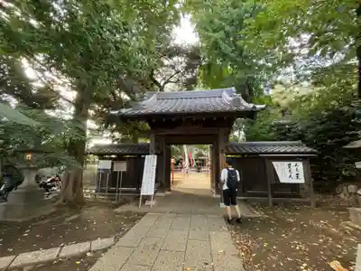 明王院（満願寺別院）の山門・神門