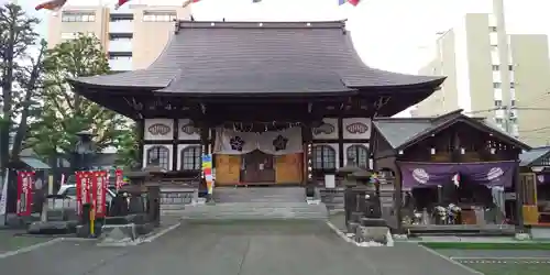 成田山札幌別院新栄寺の本殿