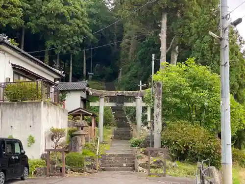 飛澤神社の鳥居