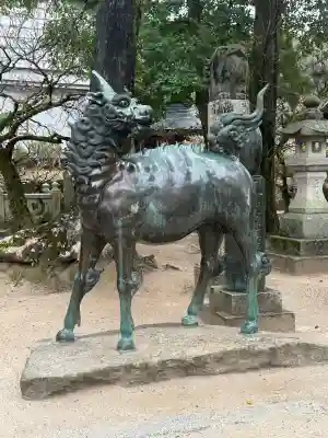太宰府天満宮の{uncategorized: "未分類", other: "その他", undefined: "問題あり", building: "その他建物", grave: "お墓", sacred_gate: "鳥居", guardian: "狛犬", statue: "像", buddha: "仏像", history: "歴史", nature: "自然", garden: "庭園", animal: "動物", pagoda: "塔", temizu: "手水舎", mountain_gate: "山門・神門", sanctuary: "本殿・本堂", subordinate: "末社・摂社", art: "芸術", scenery: "景色", jizo: "地蔵", ema: "絵馬", goshuin: "御朱印", omikuji: "おみくじ", items: "授与品その他", amulet: "お守り", goshuincho: "御朱印帳", eats: "食事", festival: "お祭り", votive_dance: "神楽", shichigosan: "七五三参", wedding: "結婚式", experience: "体験その他", initially: "初詣", around: "周辺", anti_infection: "感染症対策"}